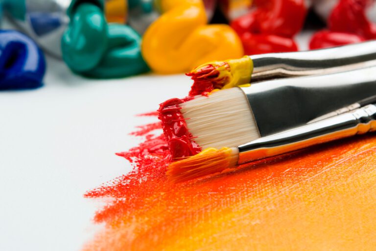 close up on paint brush heads